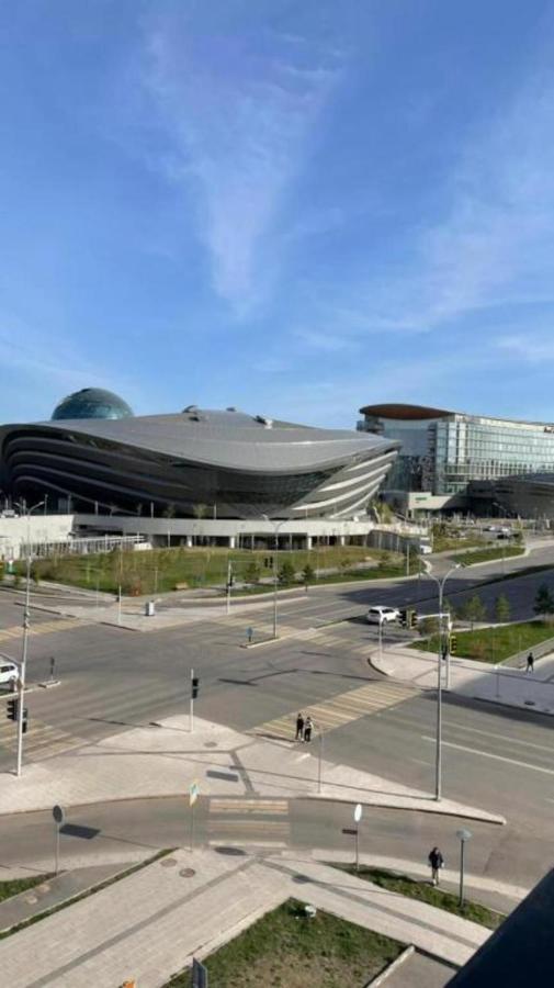 Ferienwohnung Кабанбай Батыра 58Б/7 Astana Exterior foto
