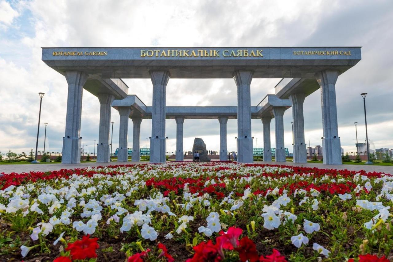 Ferienwohnung Кабанбай Батыра 58Б/7 Astana Exterior foto